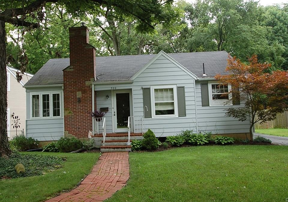 1st image of 300 Shadowlawn Ave