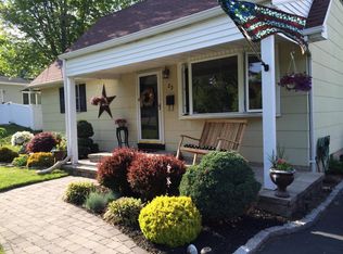 23 Illinois Ave, Jackson, NJ 08527