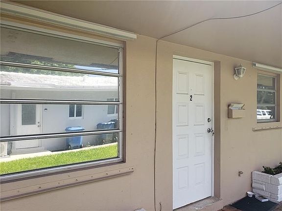 3rd image of 1085 NE 34th St #2