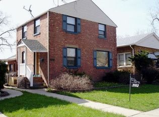 2102 S 24th Ave, Broadview, IL 60155