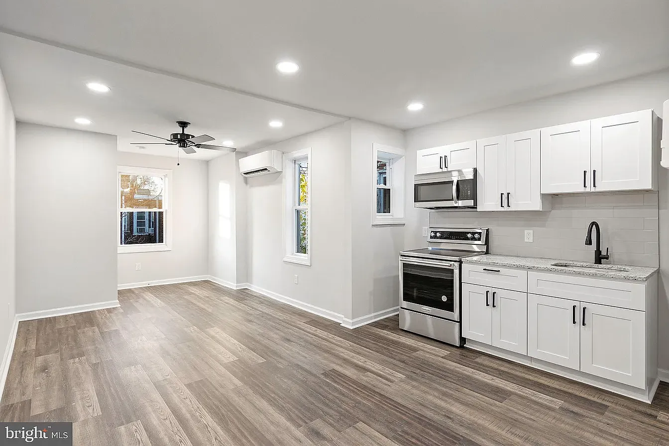 1 bed, 700 sqft, $1,250 — Photo 3