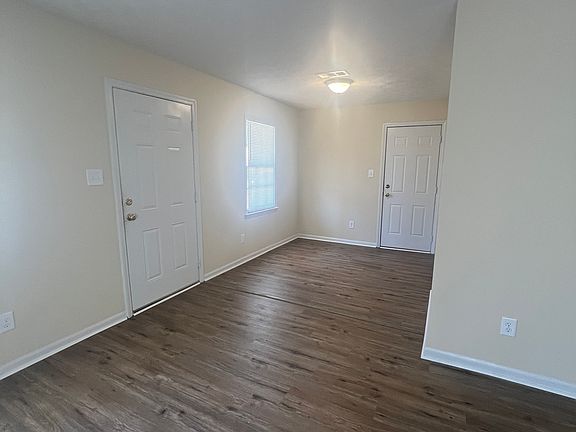 4th image of 119 Kirkwood Cir