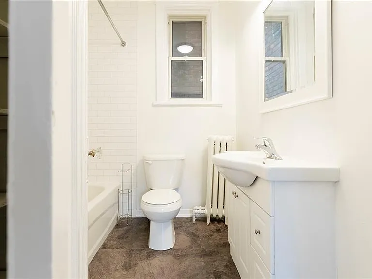 170 Florence St #1 — Photo 6
