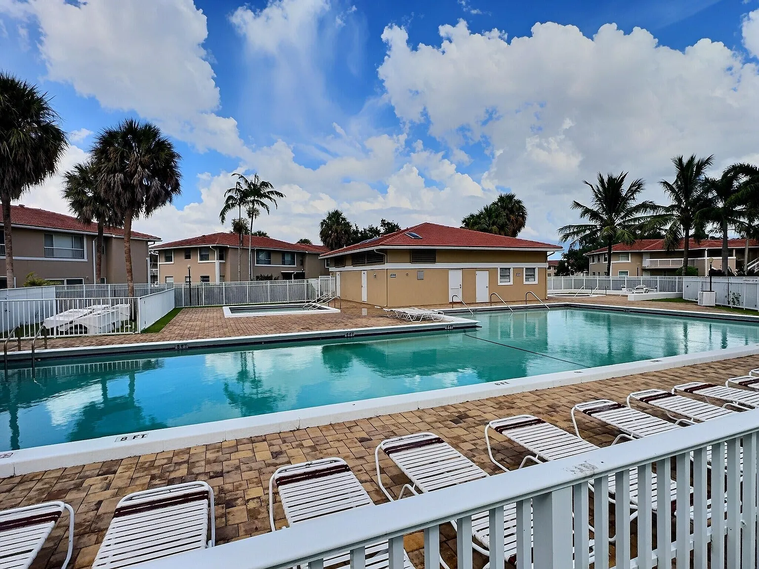 2 bed, 2.0 bath, 768 sqft, $1,950 — Photo 4
