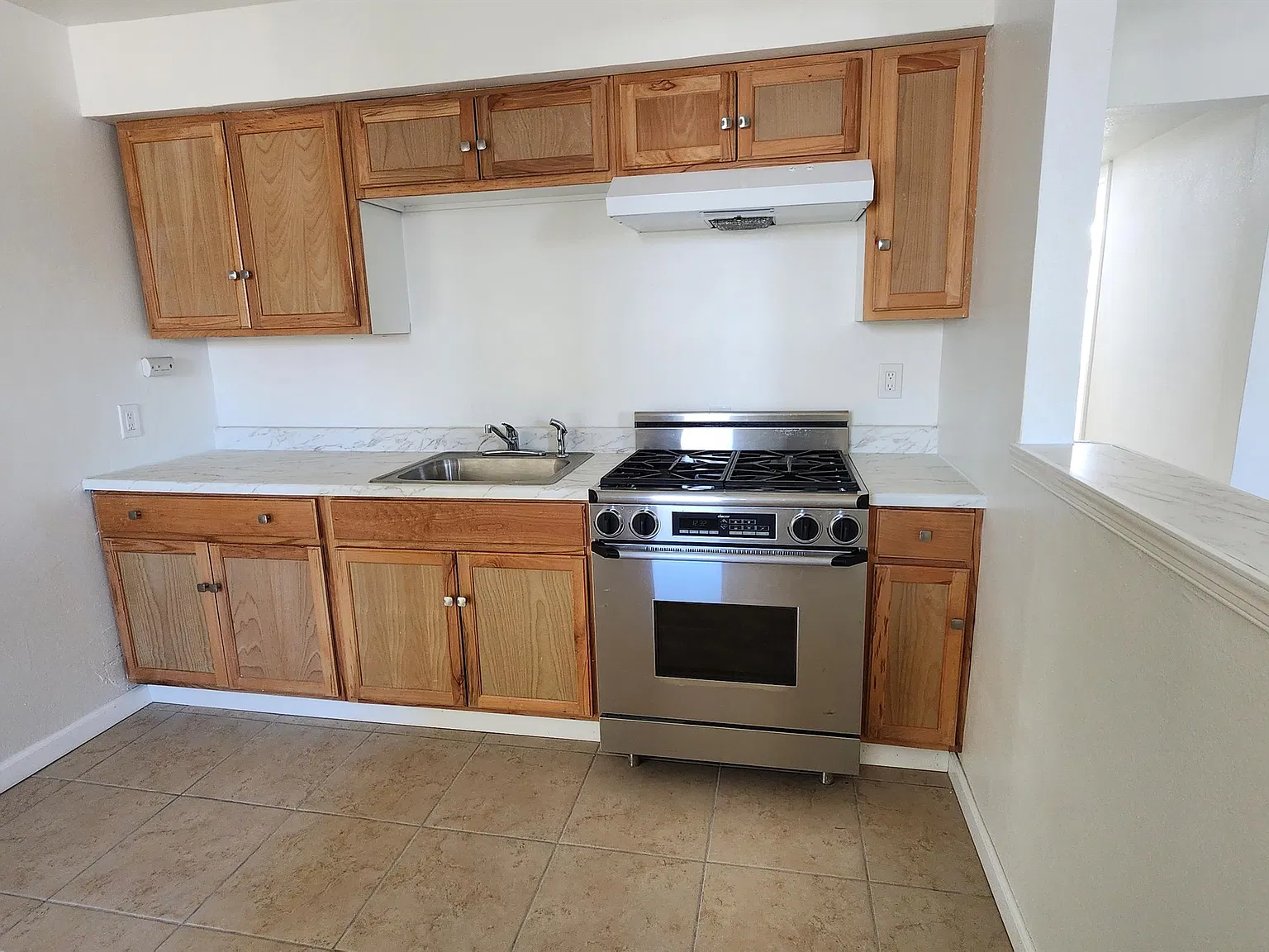 211 Edgewood Boulevard - 1 — Photo 3