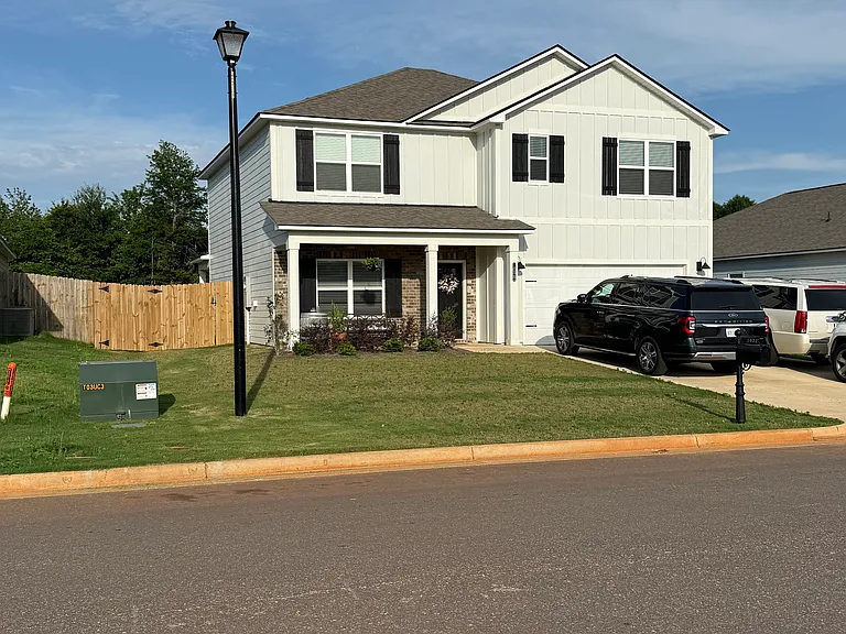 1022 Kelly Way — Photo 1
