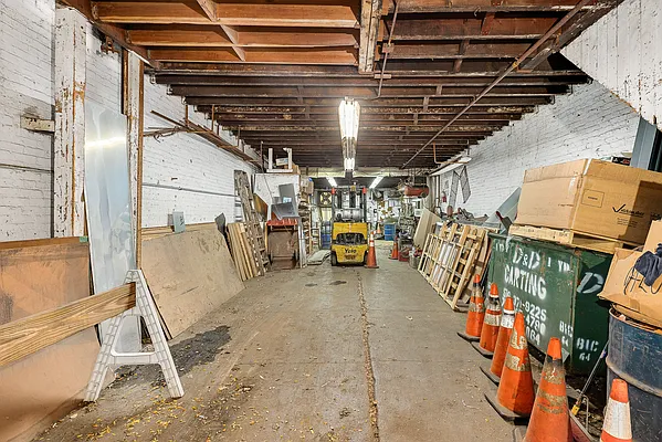 Sold by Marcus & Millichap Real Estate Investment Services Inc | media 6