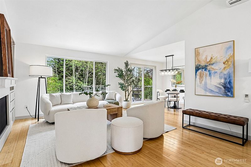 5th image of 10816 183rd Avenue NE