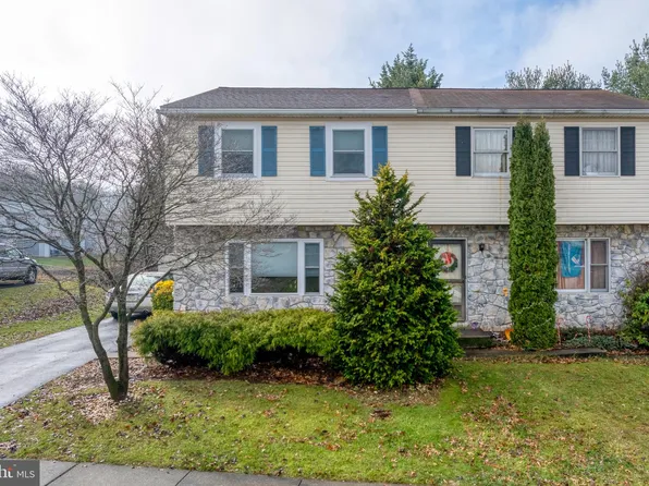 206 Hickory Dr, Fleetwood, PA 19522
