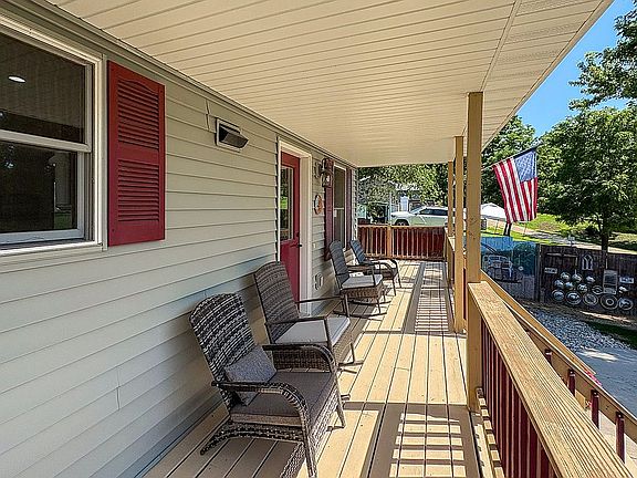 3rd image of 23700 Collins Dr