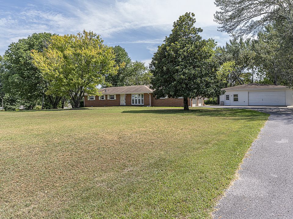 1st image of 320 Peterson Ln