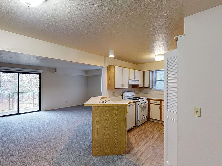 North Pointe Apartments — Photo 59