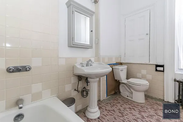 Rented by Bond New York | media 12