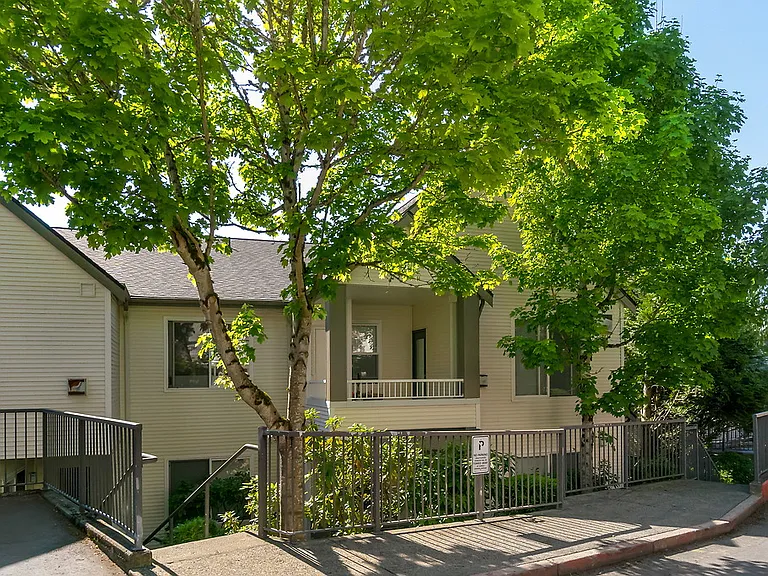 Park Hill at Issaquah — Photo 30