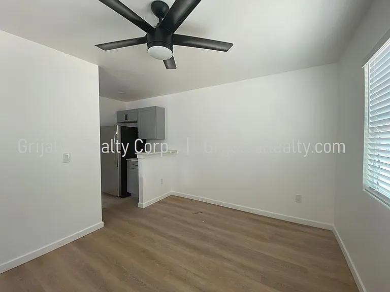 1030 Lee — Photo 30
