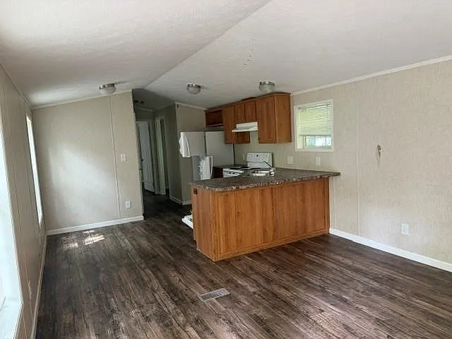 3 bed, $800 — Photo 4