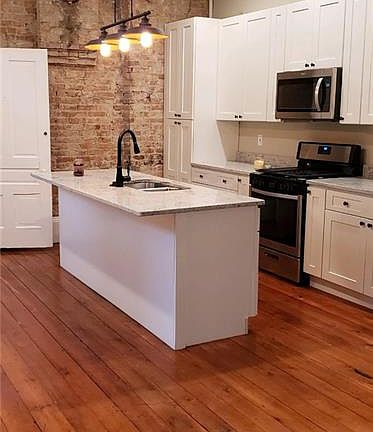 4th image of 22 Potomac St