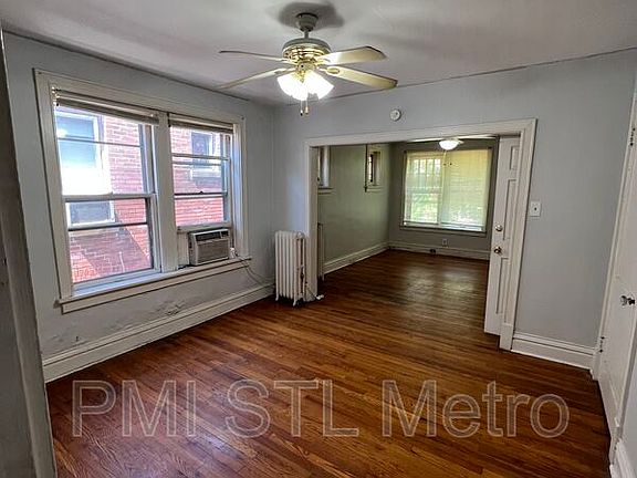 2nd image of 4964A Lindenwood Ave