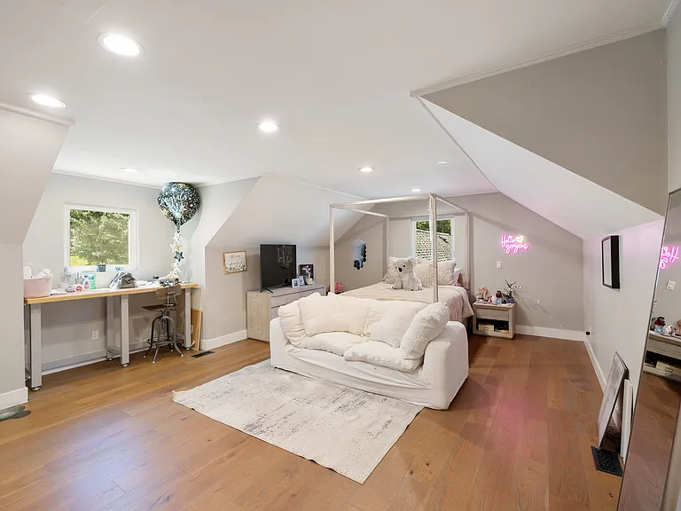 2241 Pioneer Trl — Photo 29