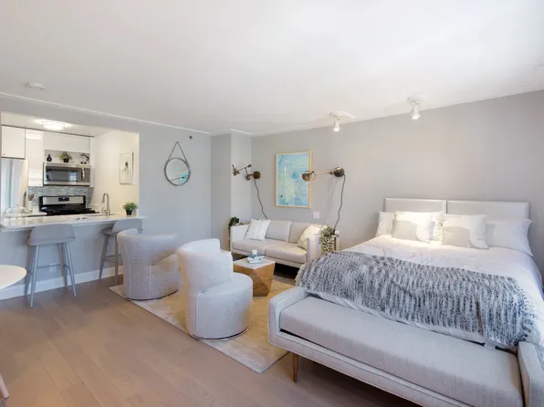 150 East 34th Street image 12 of 30