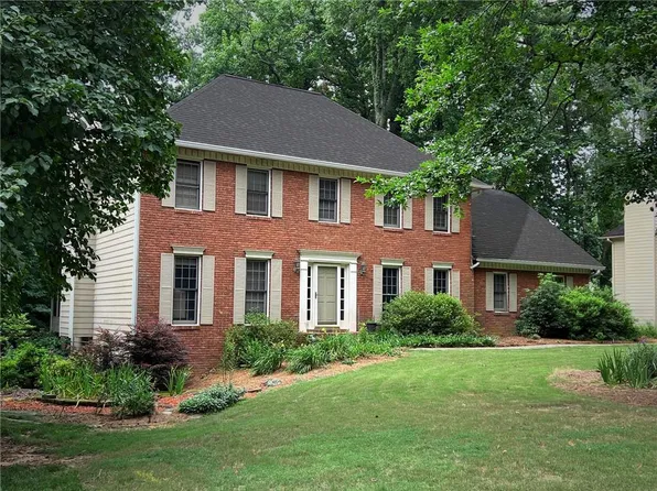 11205 Wilshire Chase Dr, Johns Creek, GA 30097