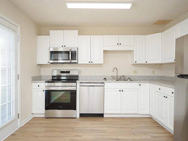 303 Waddell Rd — Photo 10