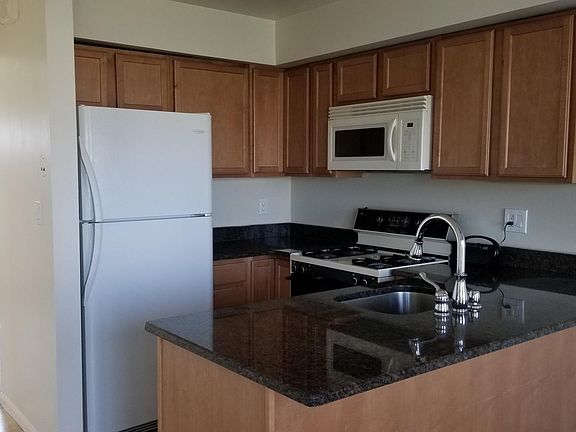 2nd image of 36508 Park Place Dr