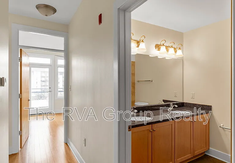 110 W Marshall St #27 — Photo 22