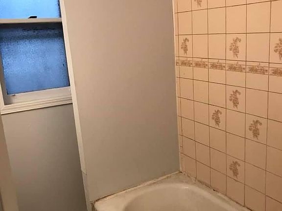 4th image of 6119 Torresdale Ave