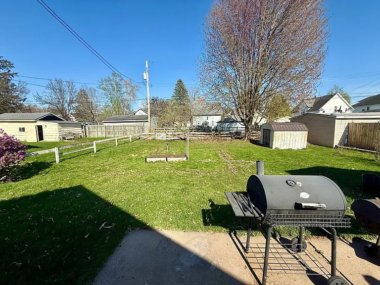 1005 S 5th Ave — Photo 11