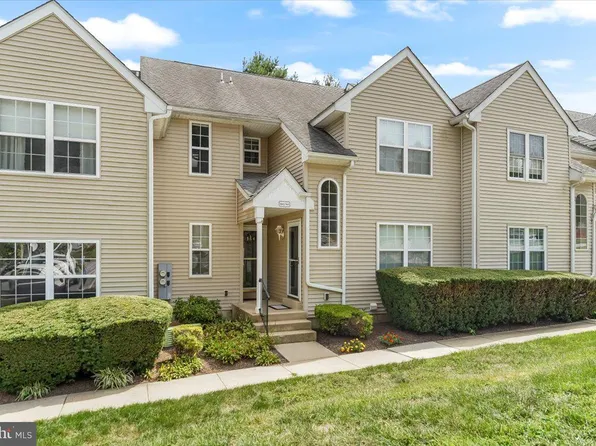 365 Cashel Ct #365, Aston, PA 19014