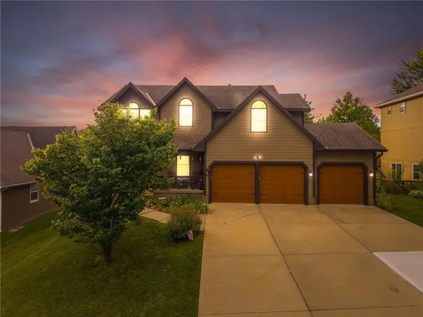 825 Dogwood St, Excelsior Springs, MO 64024