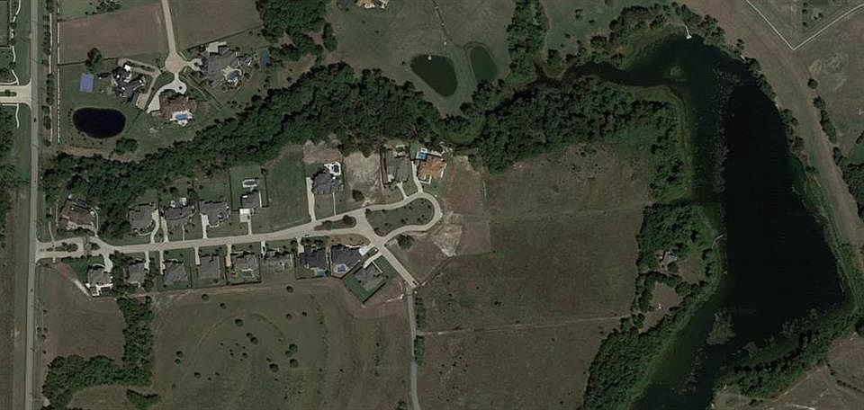 2nd image of 2671 Greenspoint Circle
