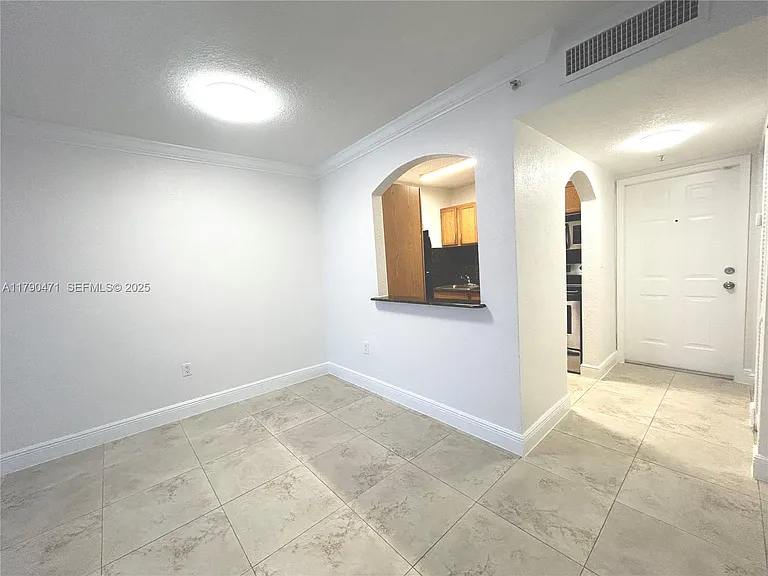 445 SW 11th St #1 — Photo 16