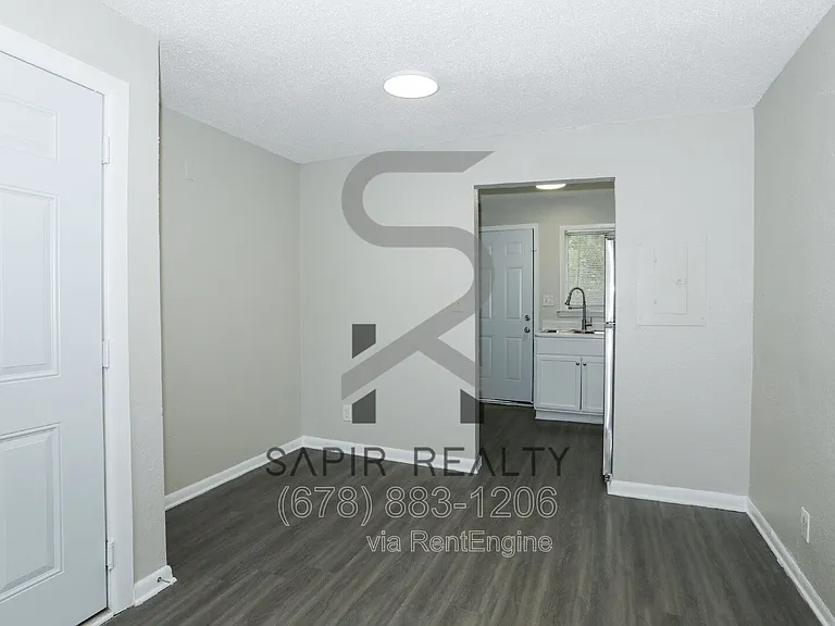 2065 Alison Ct SW #6 — Photo 4