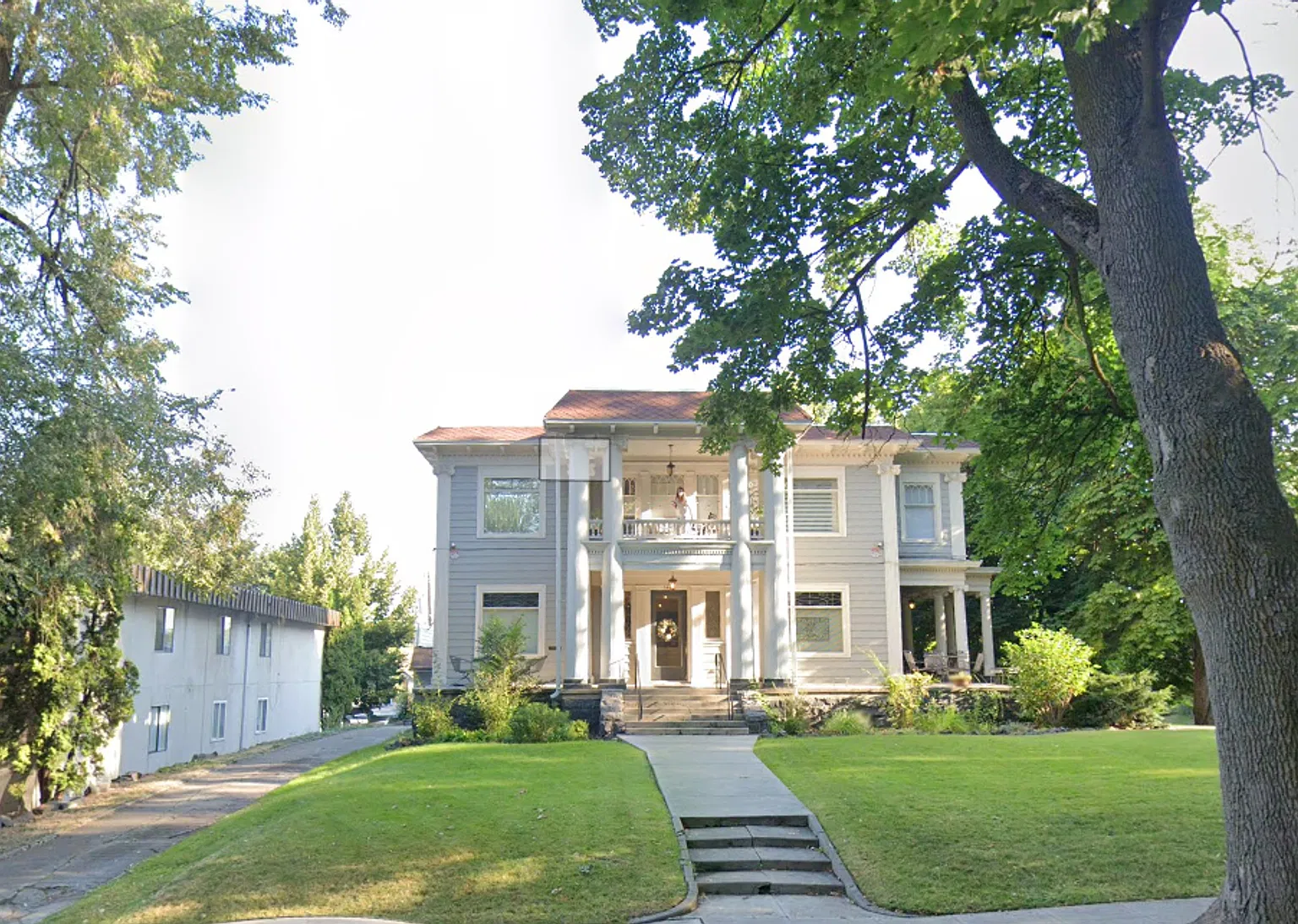 1406 West 9th — Photo 4