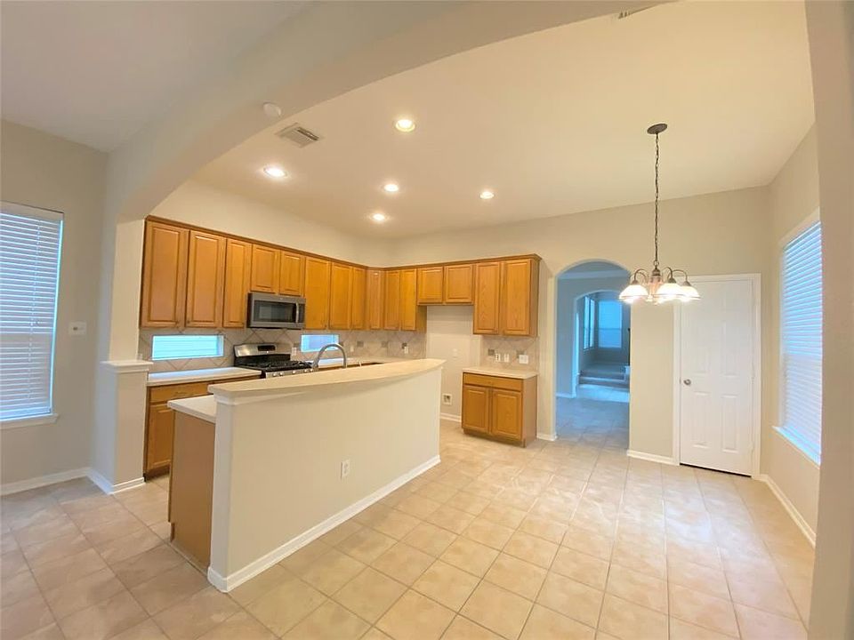1st image of 6207 Cameron Cove Ln