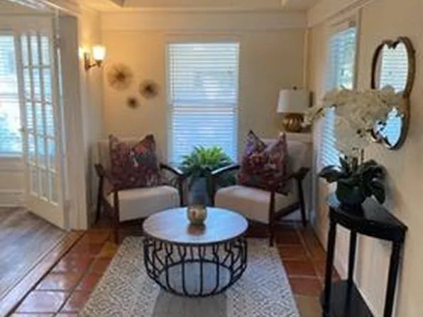 707 S Bungalow Ter, Tampa, FL 33606