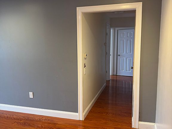 5th image of 16 Shrewsbury Green Dr Unit I