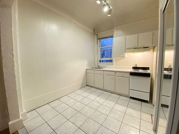 4th image of 851 Ofarrell St APT 203