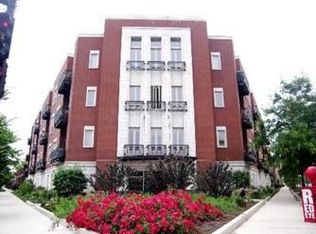 1075 W Roosevelt Rd #305, Chicago, IL 60607