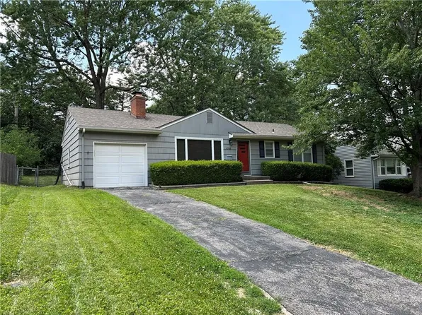 6708 Woodward St, Overland Park, KS 66204