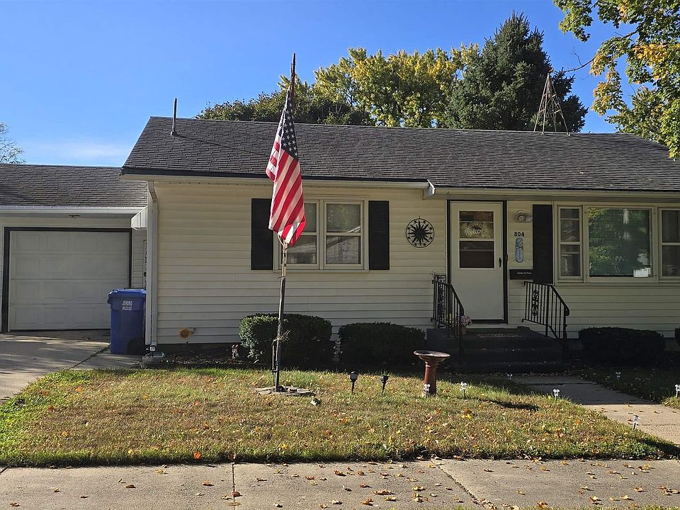 1st image of 804 2nd St