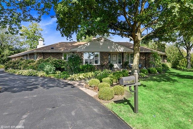 1st image of 400 Chapel Hill Ln