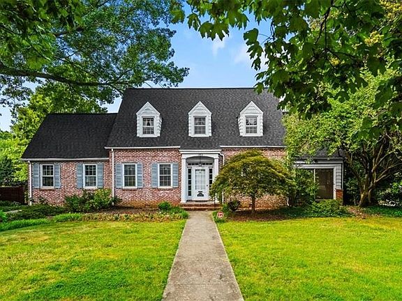 2nd image of 703 Woodland Dr