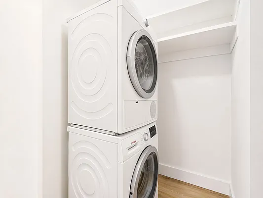 Laundry, photo 1