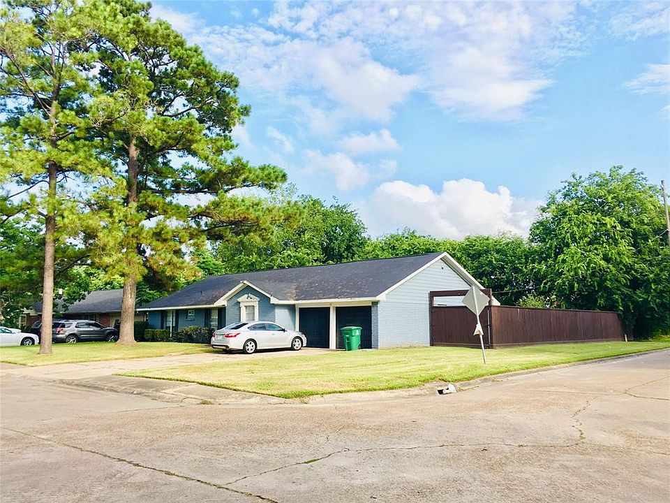 1st image of 4327 Brookfield Dr