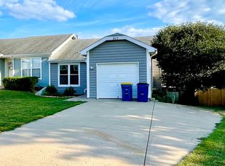 923 Swallow Cir, Liberty, MO 64068