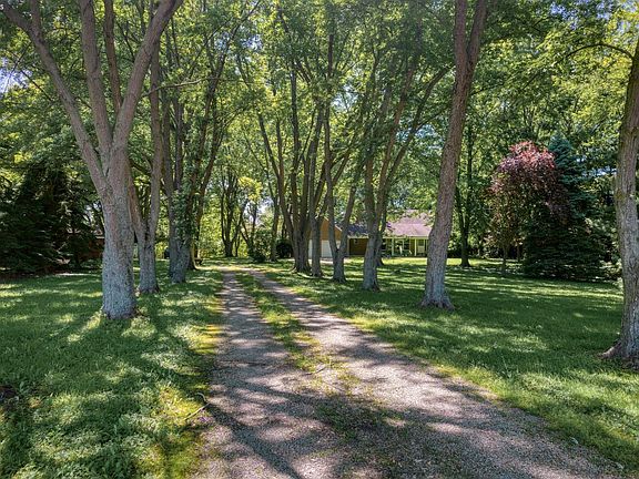 3rd image of 1811 Jeffries Rd