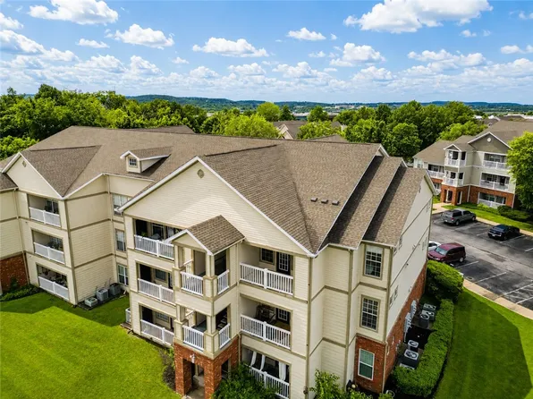 4254 NE Meadow Creek Cir APT 302, Fayetteville, AR 72703